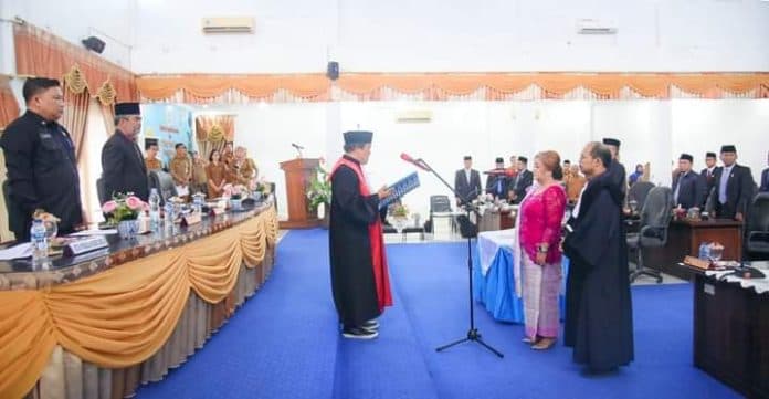 paw_wakil_ketua_dprd_tapteng_dilantik