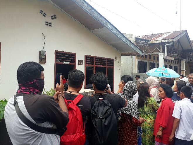 pelaku_bom_bunuh_diri_aktif_di_masjid