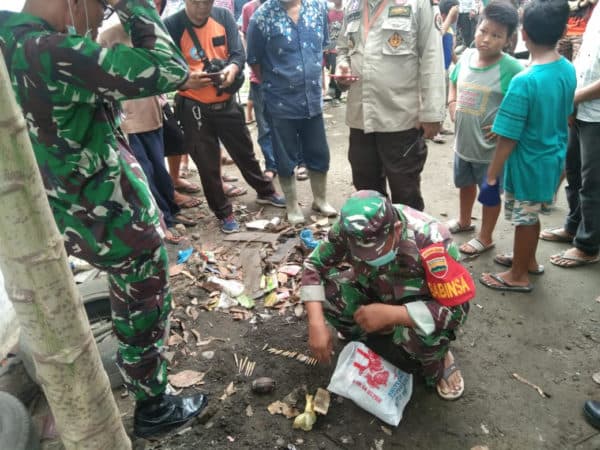 peluru_dan_granat_nenas_bikin_heboh_warga