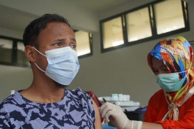 pemain_psms_medan_disuntik_vaksin_tahap_ii