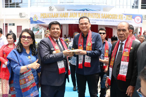 pemkab_rayakan_hut_ke_19_kabupaten_samosir