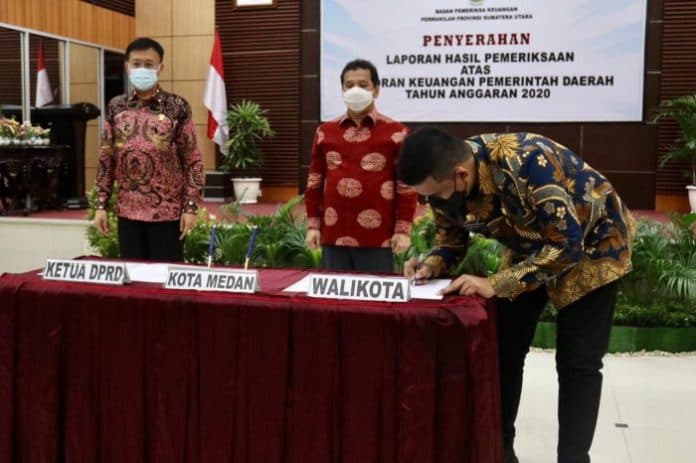 pemko_medan_raih_opini_wtp_dari_bpk
