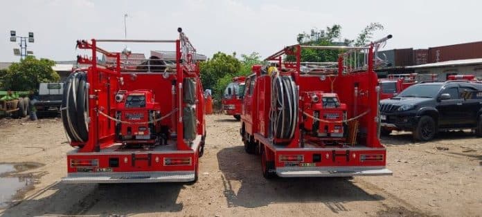 pemko_siantar_terima_dua_unit_mobil_damkar