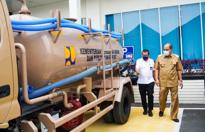 pemko_tebingtinggi_terima_truk_tinja_iplt