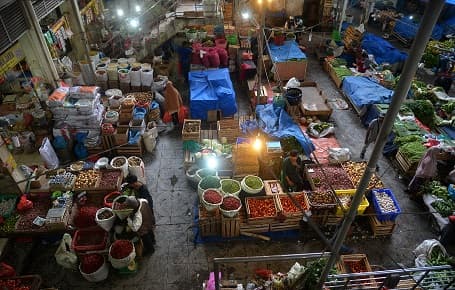 pengusaha_di_pasar_dwikora_siantar_mengeluh