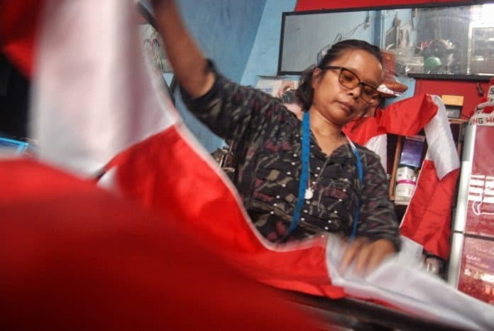 penjahit_bendera_merah_putih_sepi_orderan