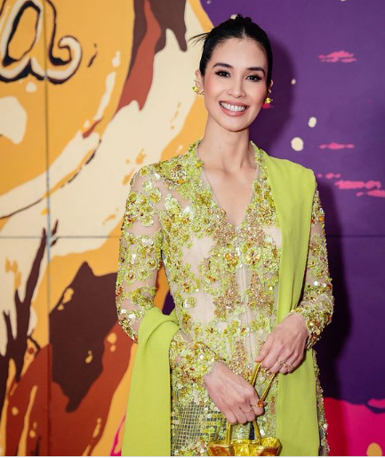 pesona_anggun_selebriti_di_piala_citra_ffi