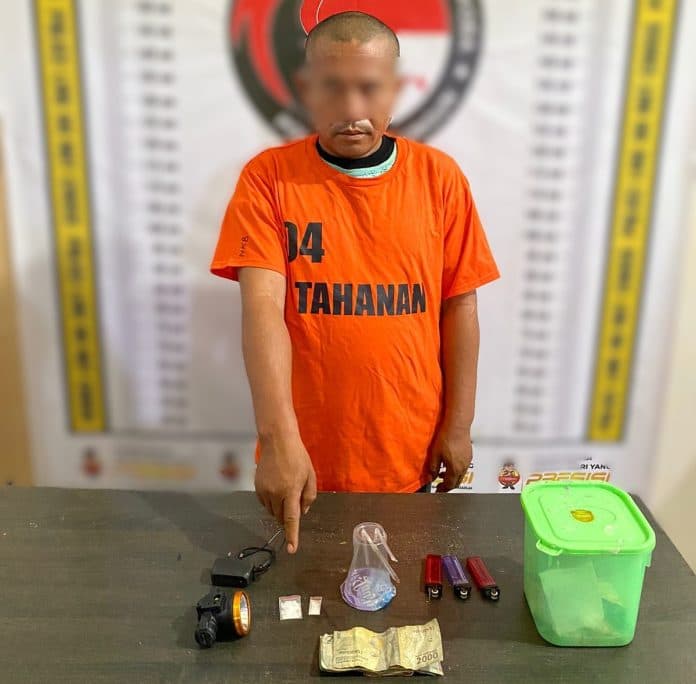 polisi_tangkap_pengedar_sabu_di_silimakuta