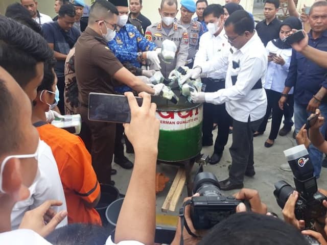 polres_sergai_musnahkan_28_kilogram_sabu