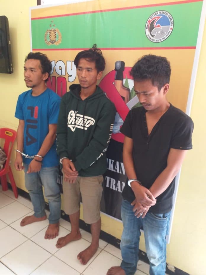 polres_taput_ciduk_tiga_pengguna_narkoba