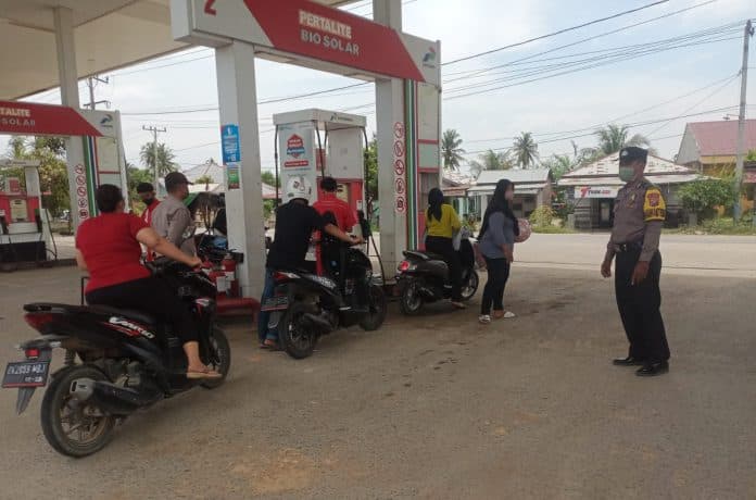 polsek_lubuk_pakam_jaga_ketat_spbu