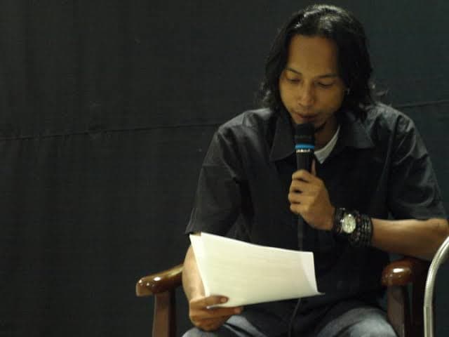 puisi_dan_bunyi_media_terapi_paling_klasik