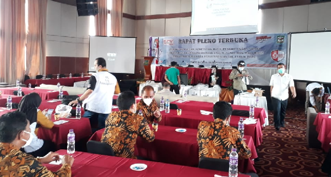 rapat_pleno_kpu_siantar_digelar_molor