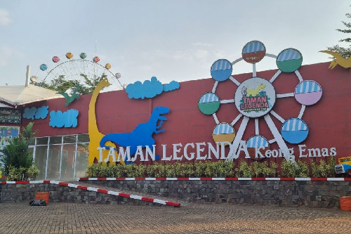 ribuan_pengunjung_serbu_tmii_saat_lebaran