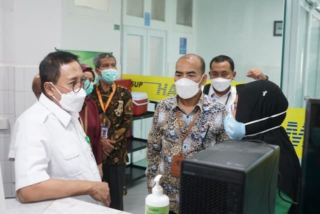 rs_adam_malik_harus_jadi_rujukan_regional