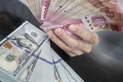 rupiah_melemah_rp14933_per_dolar_as