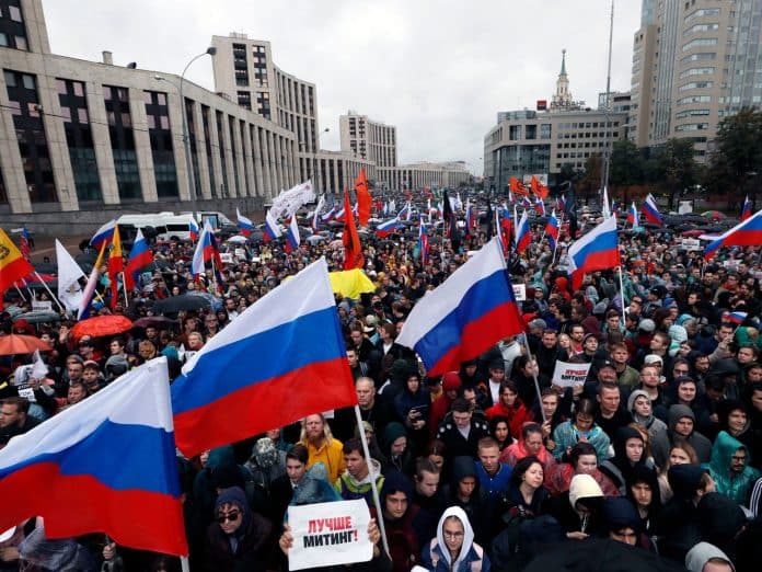 rusia_resmi_resesi_pdb_turun_4_persen