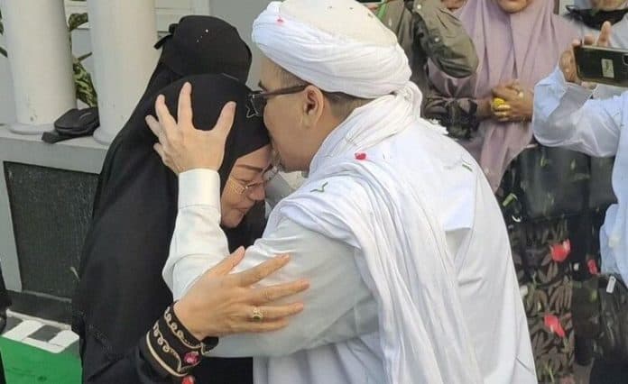 sakit_istri_habib_rizieq_tutup_usia
