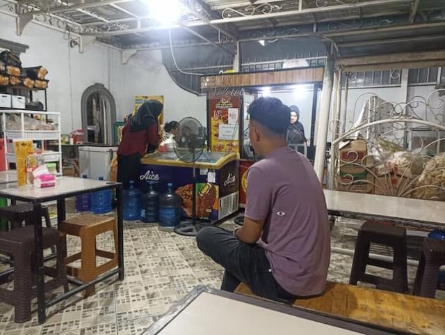 seblak_kuliner_favorit_kaum_hawa_di_medan