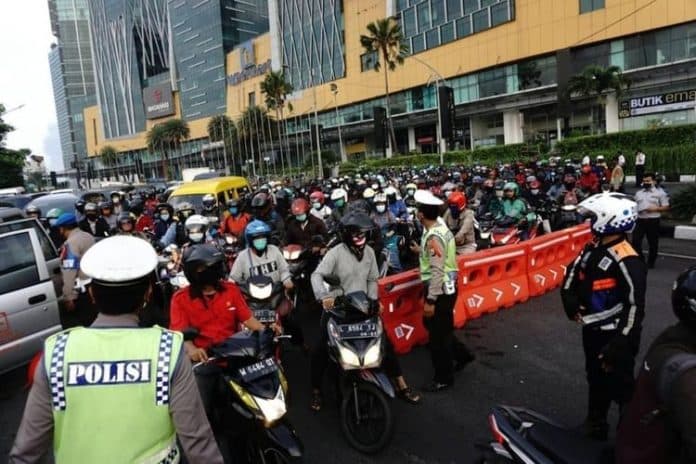 surabaya_macet_di_hari_pertama_psbb