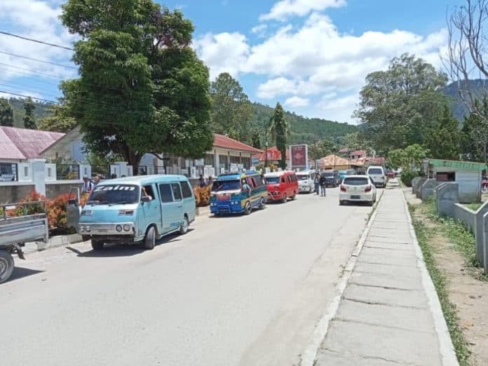 tarif_angkutan_desa_di_toba_naik_rp1000