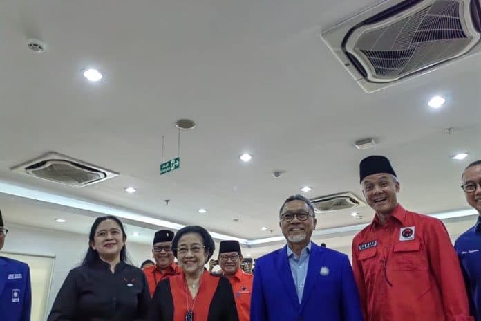 tiba_di_pdip_zulhas_disambut_elit_pengurus
