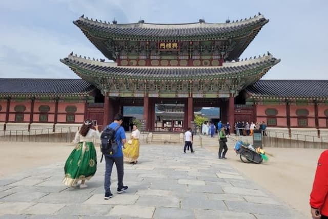 tur_malam_di_istana_gyeongbok_dibuka_lagi