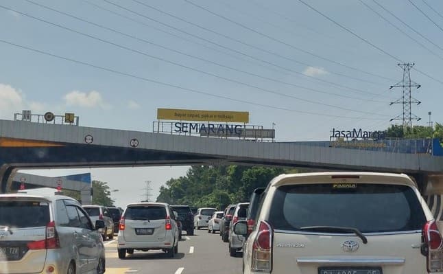 uji_coba_masuk_tol_tak_lagi_buka_kaca