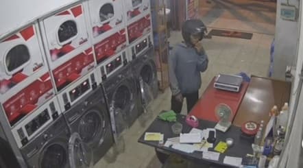 viral_maling_handphone_di_medan_johor