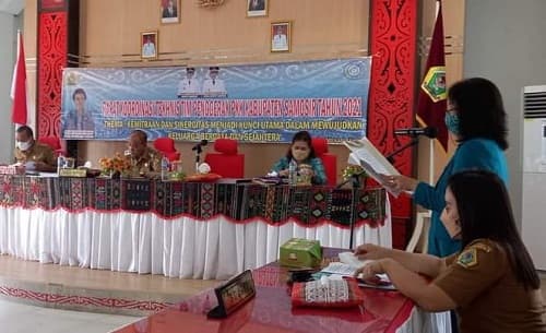 wakil_bupati_samosir_buka_rakornis_tp_pkk