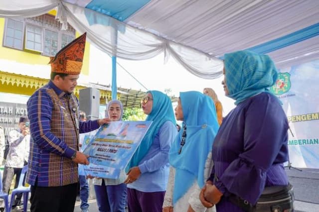 wali_kota_bobby_resmikan_rumah_kemasan_umkm