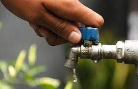 warga_tarutung_keluhkan_air_pdam_padam