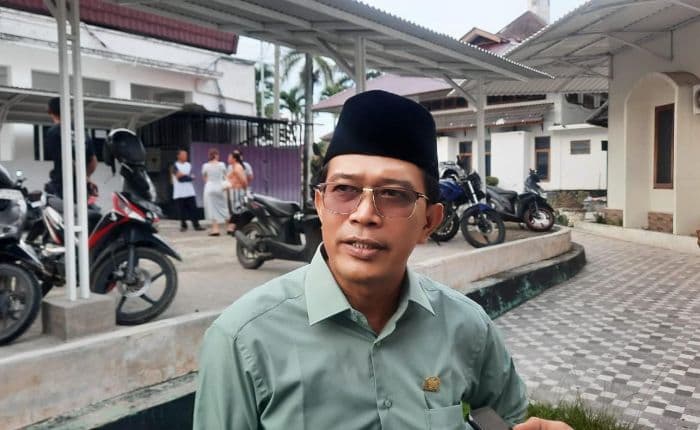senator_penrad_minta_wali_kota_siantar_lebih_kreatif_cari_sumber_pendapatan_
