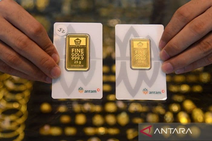 wow_harga_emas_hari_ini_rekor_tertinggi_dalam_sejarah_rp1826000_per_gram_