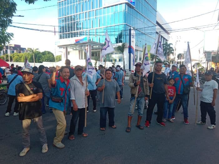 may_day_di_siantar_buruh_tuntut_perda_hubungan_industri