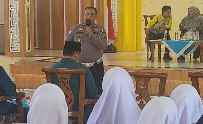 pelajar_di_tebing_tinggi_diharapkan_jadi_pelopor_keselamatan_berlalu_lintas