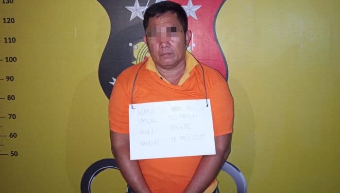 pria_paruh_baya_diciduk_polres_labuhanbatu_bersama_barang_bukti_sabu_