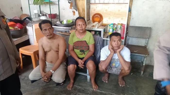 kapolsek_dan_kanit_reskrim_engga_menjawab_soal_status_tiga_orang_yang_digerebek_di_tanjung_sari