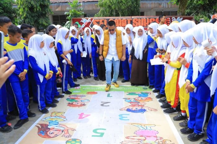 permainan_tradisional_ramaikan_peringatan_hari_anak_nasional_di_labura