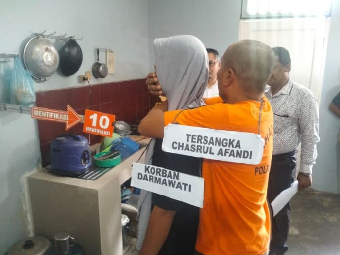 polisi_gelar_18_adegan_rekonstruksi_kasus_pembunuhan_darmawati