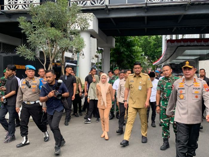 bobby_nasution_dan_forkopimda_tinjau_suasana_dprd_sumut