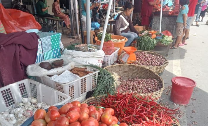 harga_bawang_merah_di_pasar_tradisional_toba_turun_rp10000_sejak_sepekan_terakhir