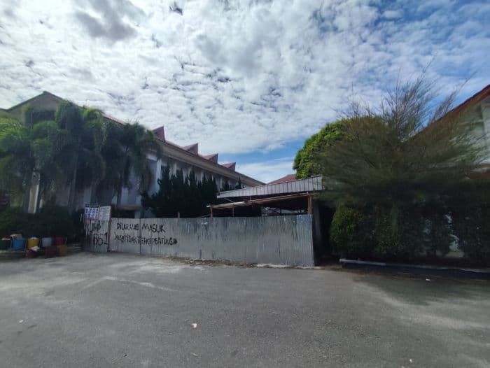 imbas_demo_proyek_pembangunan_gedung_dprd_siantar_dihentikan_sementara