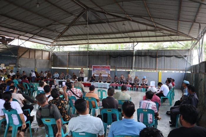 permak_tunda_aksi_unjuk_rasa_usai_dialog_dengan_kapolres_tapanuli_tengah
