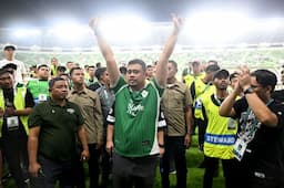 bobby_nasution_beri_semangat_psms_medan_usai_kalah_dari_garudayaksa_fc_di_pegadaian_championship