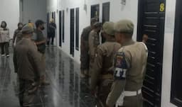 razia_pekat_di_tanjungbalai_satpol_pp_dan_tim_gabungan_amankan_25_orang_dan_1_wna_suriah