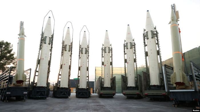 iran_pamer_rudal_balistik_teranyar_bisa_jangkau_1700_kilometer