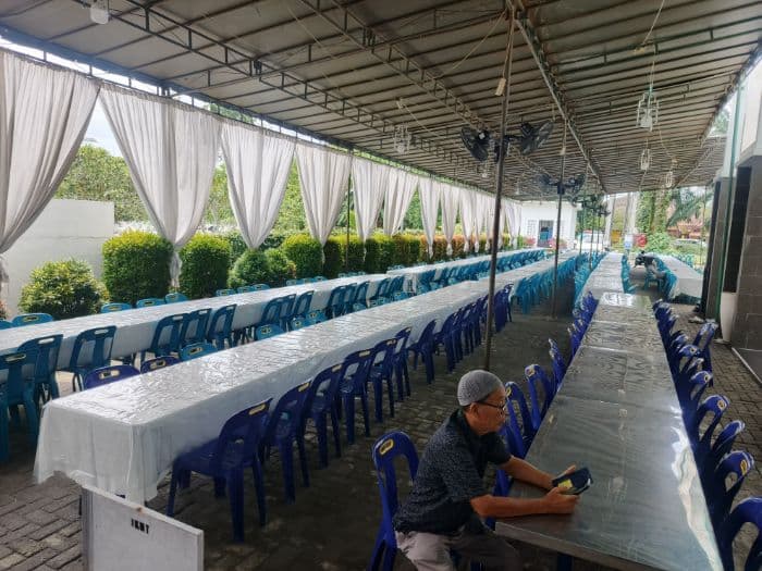 masjid_di_sunggal_sediakan_seribu_porsi_makanan_berbuka_puasa_untuk_jemaah