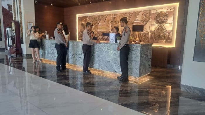polisi_perketat_keamanan_destinasi_liburan_di_simalungun