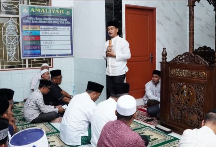 wali_kota_tebing_tinggi_awali_safari_ramadan_di_masjid_amaliyah
